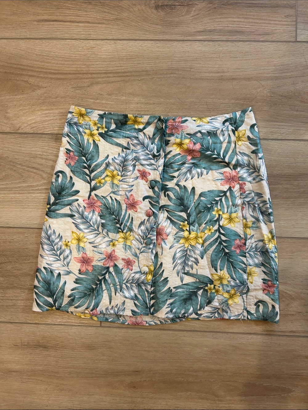 Emory Park floral mini skirt size S